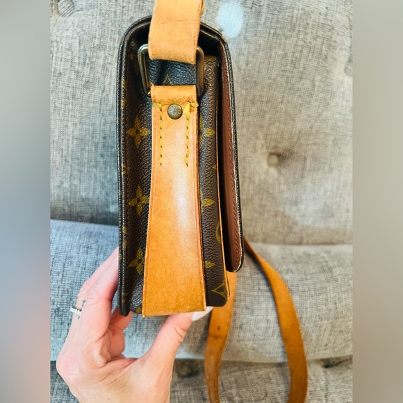 Louis Vuitton Brown Monogram Shoulder Bag - Picture 4 of 16